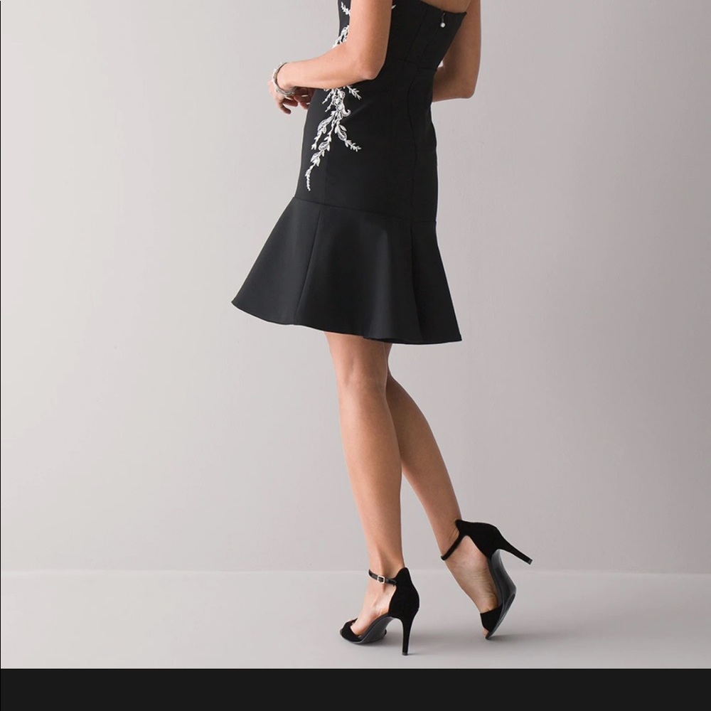 White House black market cocktail dress